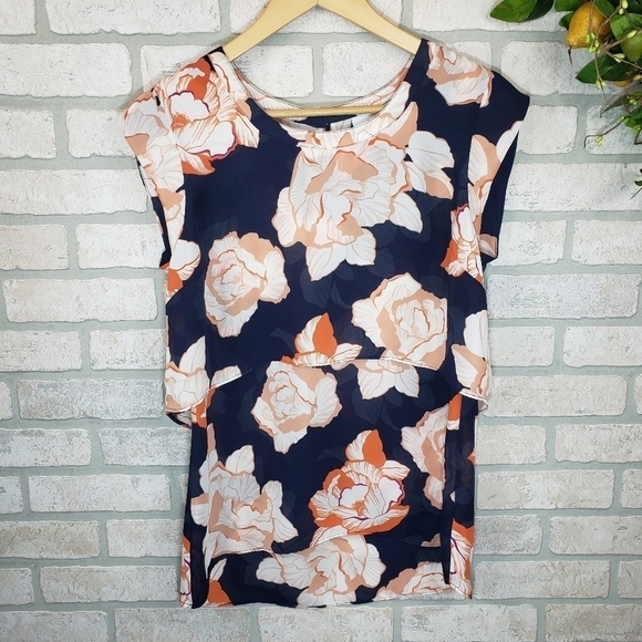 CABI Floral Tiered Short Sleeve Blouse Size S - Picture 6 of 13